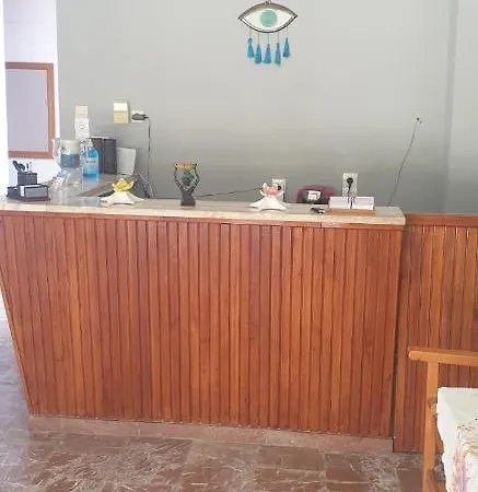 Διαμέρισμα Pansion Marousa *