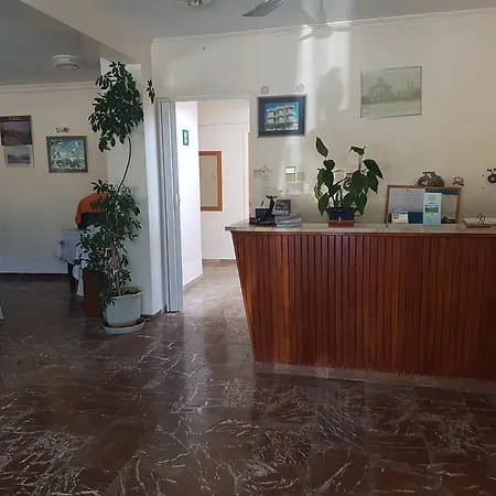 アパート Pansion Marousa *