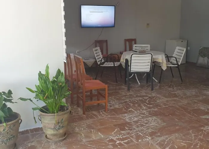 아파트 Pansion Marousa Méthana