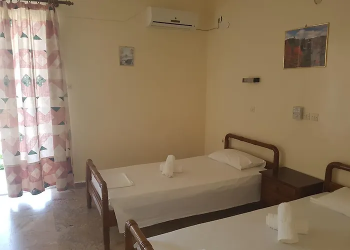 Διαμέρισμα Pansion Marousa *