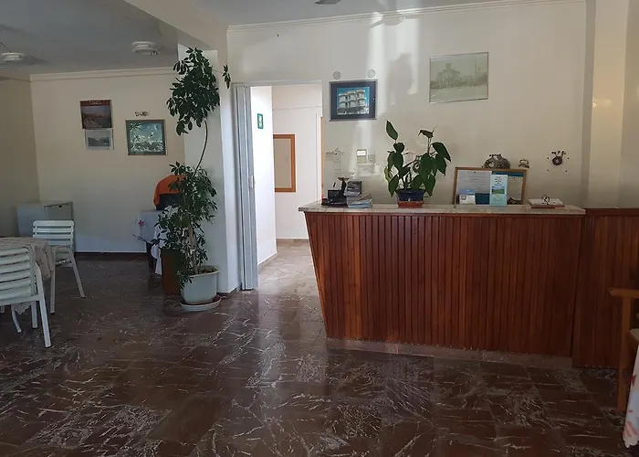 Διαμέρισμα Pansion Marousa *