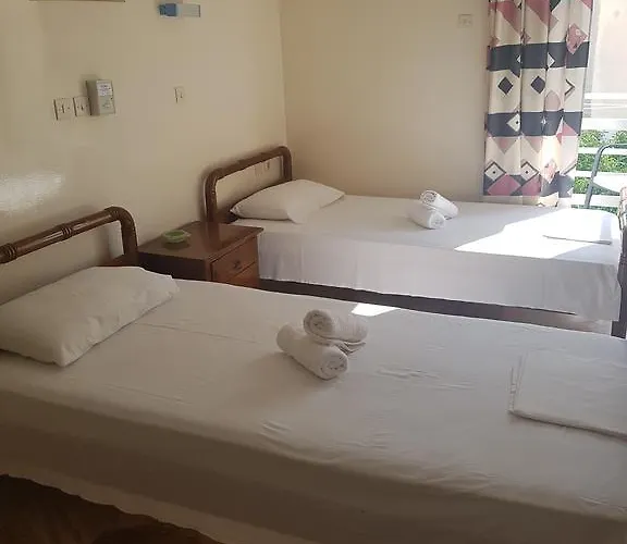 Διαμέρισμα Pansion Marousa *